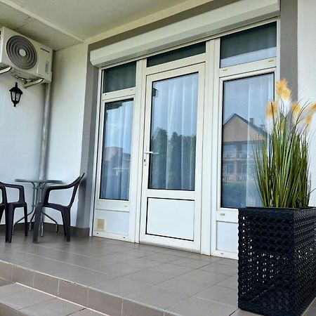 לינה וארוחת בוקר באלאטונפורד Margret Haus מראה חיצוני תמונה