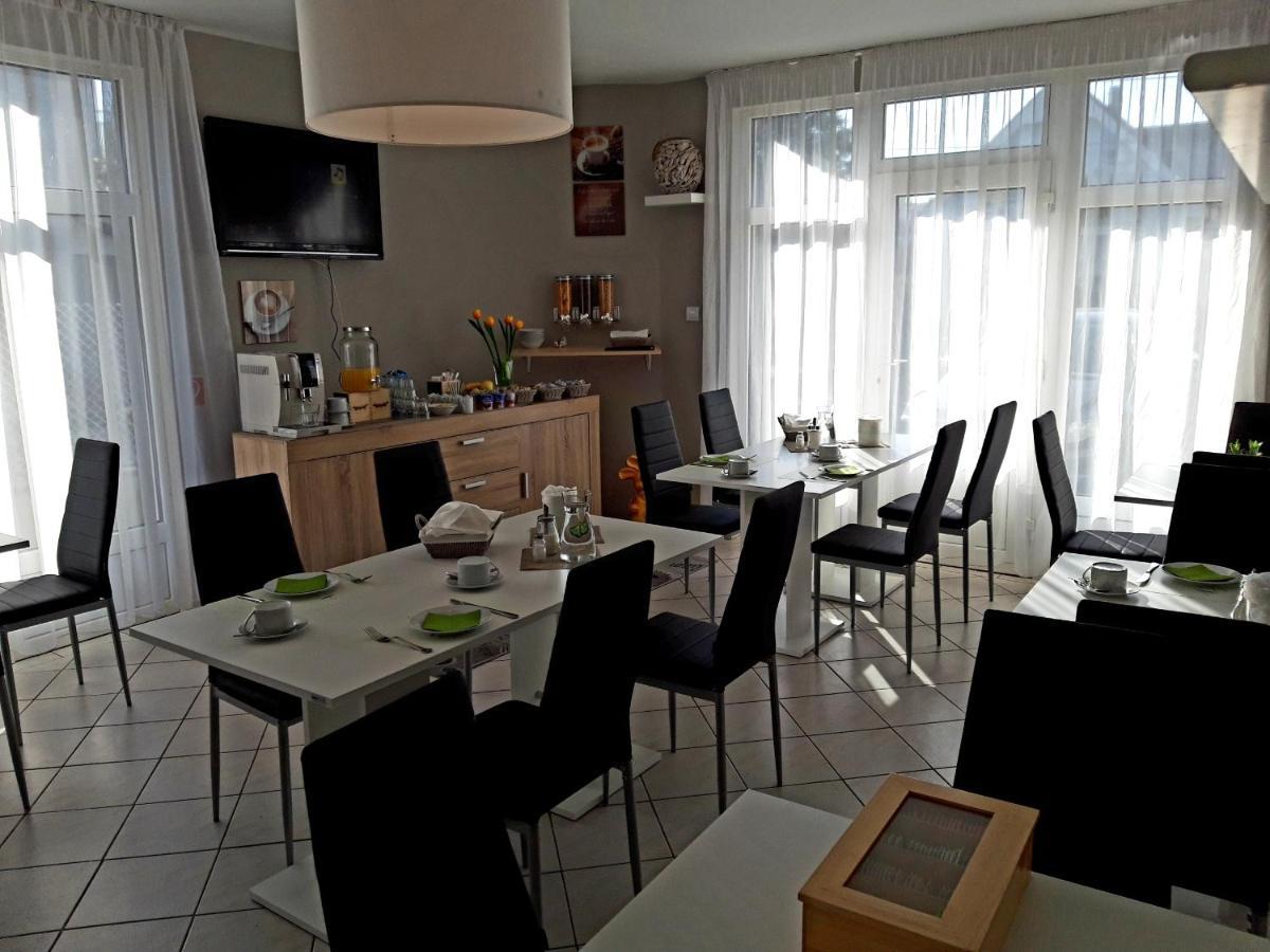 לינה וארוחת בוקר באלאטונפורד Margret Haus מראה חיצוני תמונה