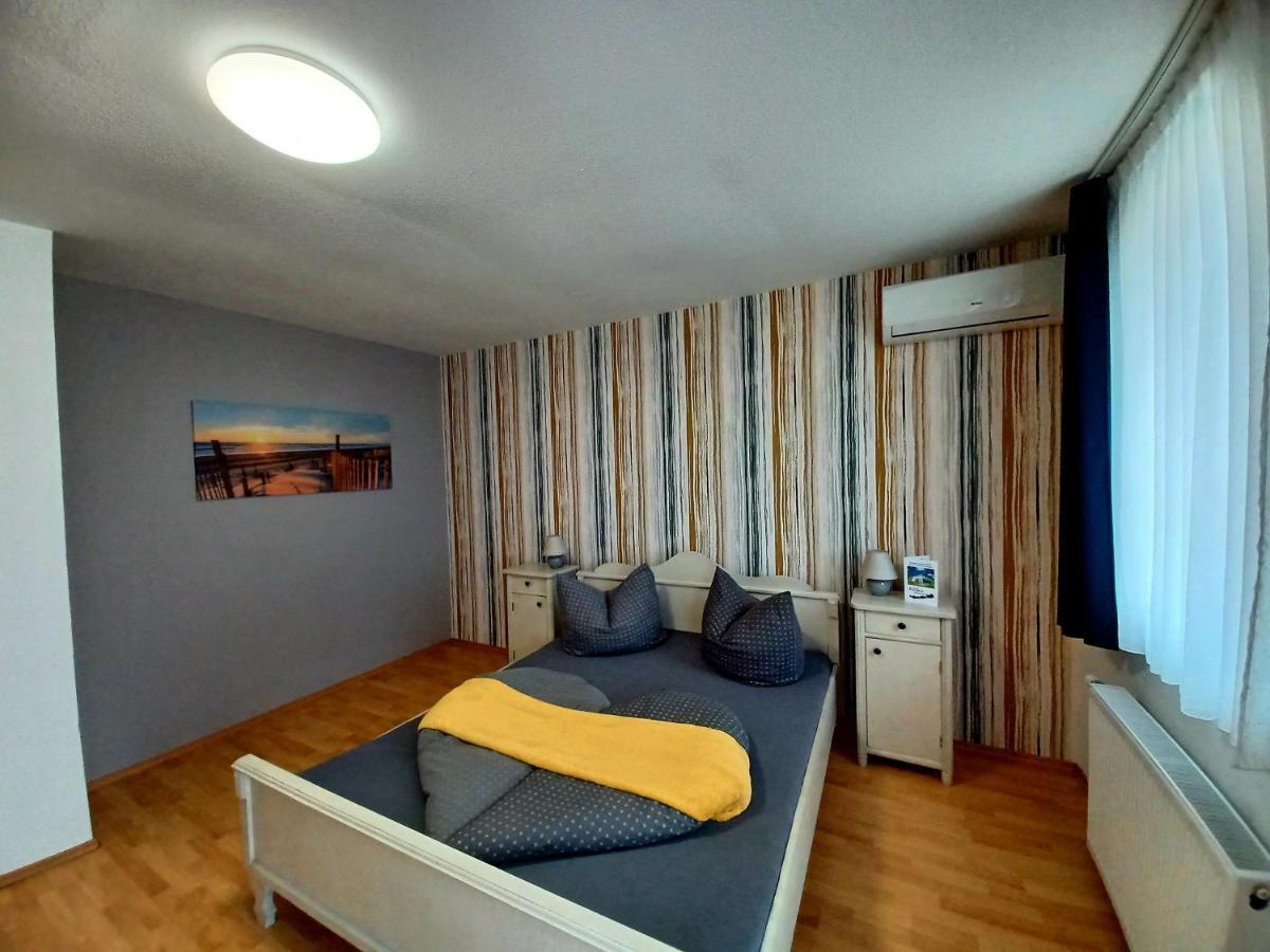 לינה וארוחת בוקר באלאטונפורד Margret Haus מראה חיצוני תמונה