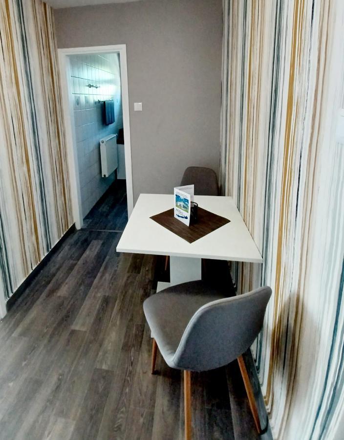 לינה וארוחת בוקר באלאטונפורד Margret Haus מראה חיצוני תמונה