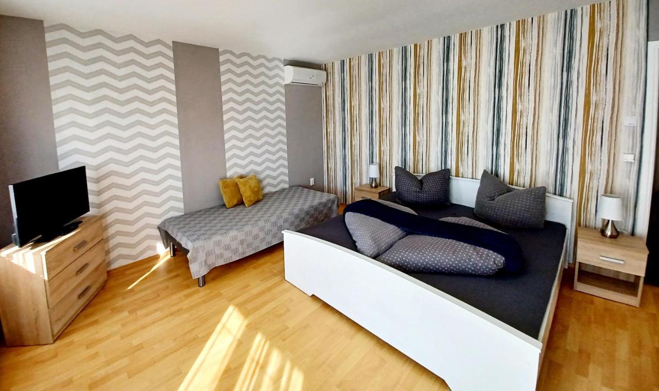 לינה וארוחת בוקר באלאטונפורד Margret Haus מראה חיצוני תמונה