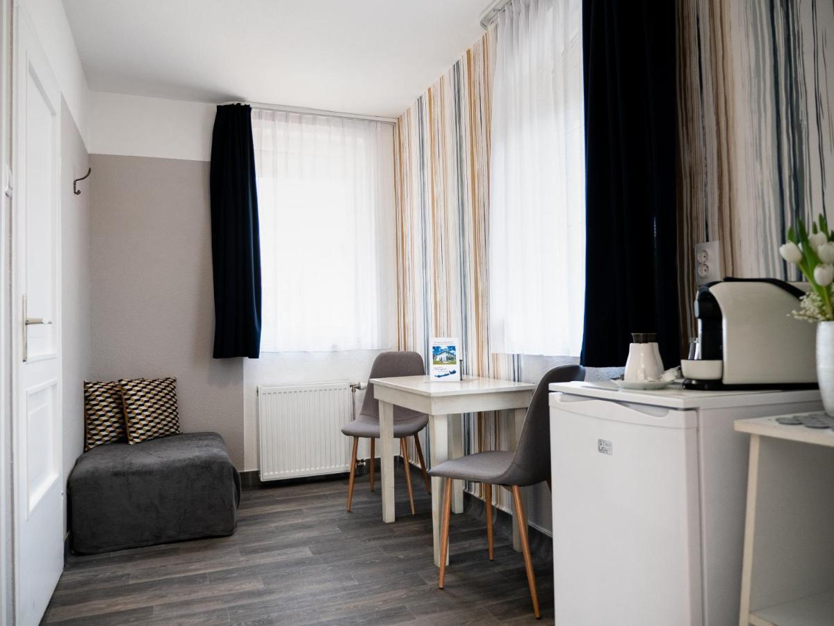 לינה וארוחת בוקר באלאטונפורד Margret Haus מראה חיצוני תמונה