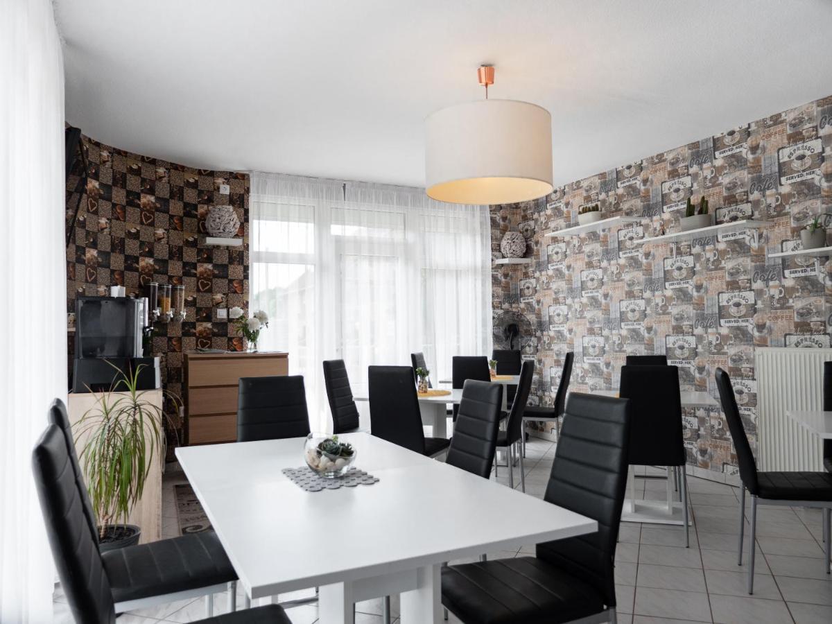 לינה וארוחת בוקר באלאטונפורד Margret Haus מראה חיצוני תמונה