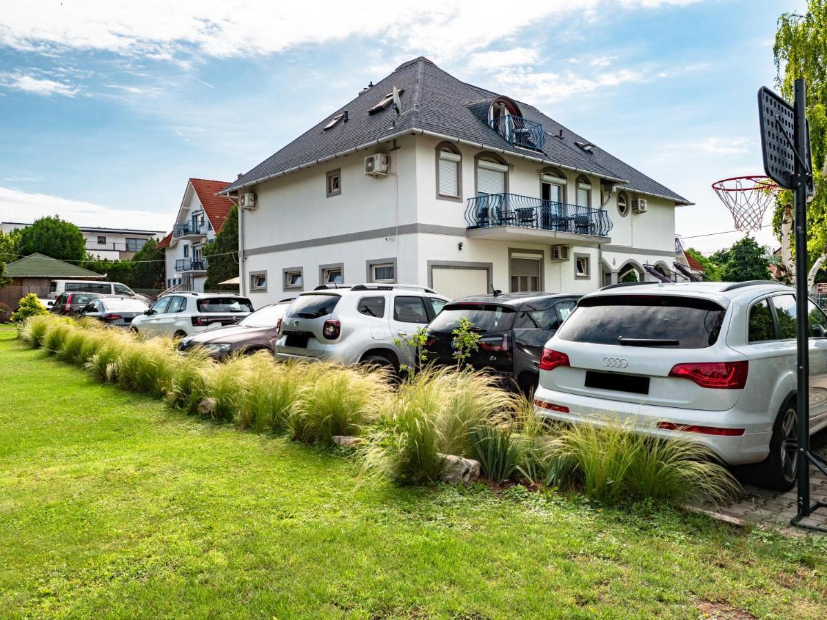 לינה וארוחת בוקר באלאטונפורד Margret Haus מראה חיצוני תמונה